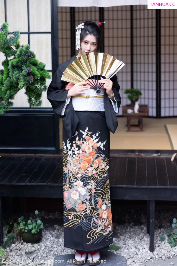 laura阿姣  [XiuRen]高清写真图 2022.11.30 No.5932 laura阿姣 和服美腿第2张图片